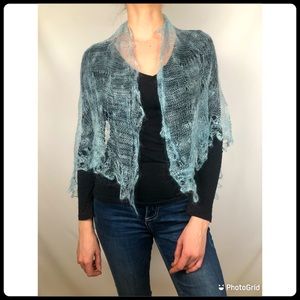 Handmade artisanal wool châle. Made in Quebec. Large rectangle. Turquoise/teal.